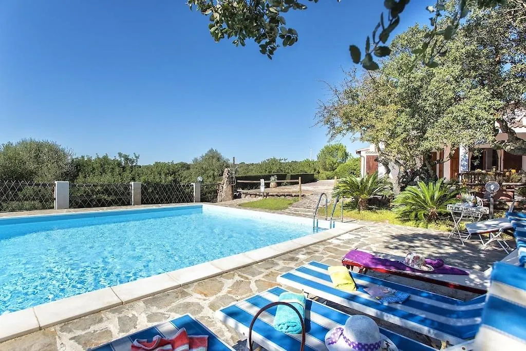 Putifigari Villa Olive Tree, Immersa Nella Natura Per Relax E Quiete