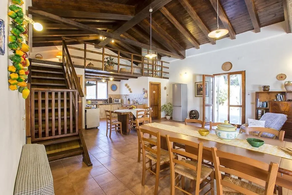 Putifigari Villa Olive Tree, Immersa Nella Natura Per Relax E Quiete 0*,  איטליה
