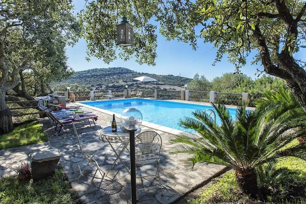 Putifigari Villa Olive Tree, Immersa Nella Natura Per Relax E Quiete